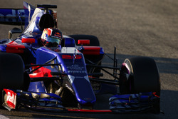 Даниил Квят, Scuderia Toro Rosso STR12