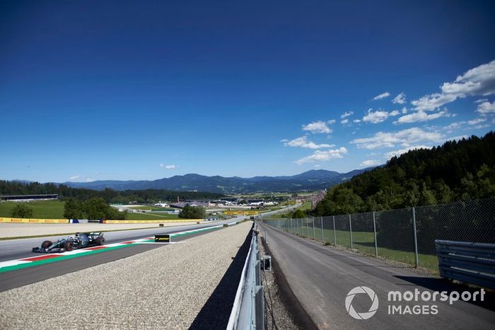 Lewis Hamilton, Mercedes AMG F1 W10