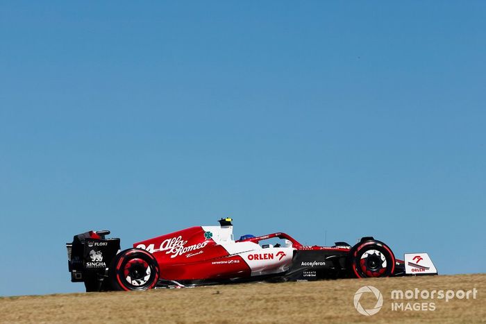 Zhou Guanyu, Alfa Romeo C42