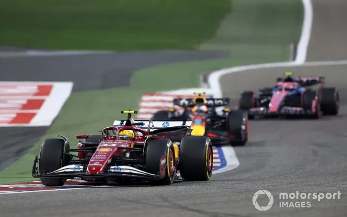 Lewis Hamilton, Ferrari, Jack Doohan, Alpine, Yuki Tsunoda, Red Bull Racing Team