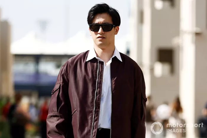 Zhou Guanyu, Stake F1 Team KICK Sauber