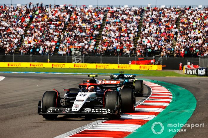 Yuki Tsunoda, AlphaTauri AT04, Lance Stroll, Aston Martin AMR23