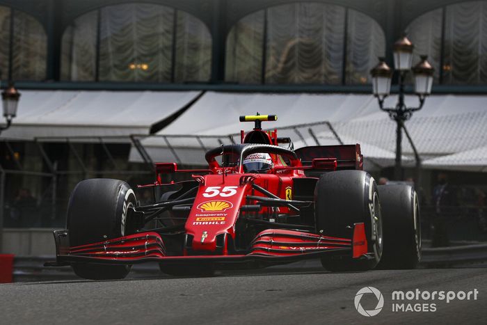 Carlos Sainz Jr., Ferrari SF21