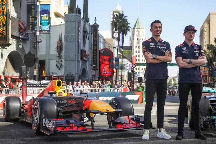 Max Verstappen y Alexander Albon, Red Bull Racing