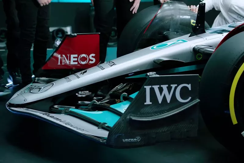 Dettaglio ala anteriore Mercedes W13