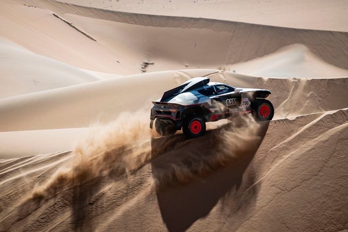 #200 Team Audi Sport Audi: Stéphane Peterhansel, Edouard Boulanger