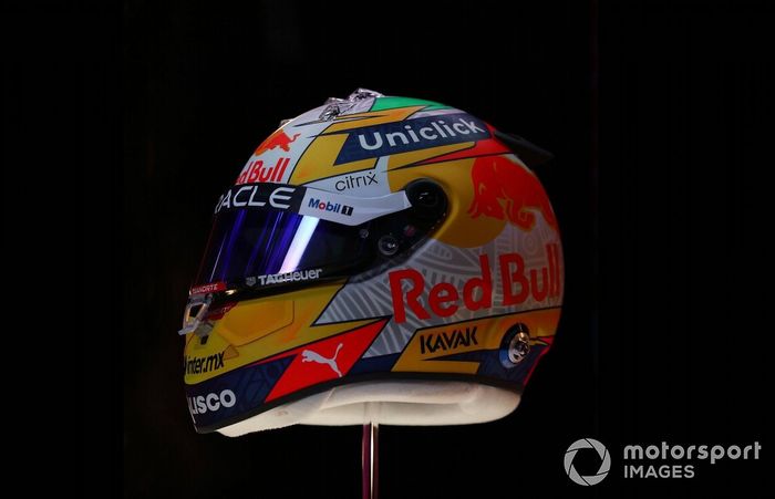 Casco de Sergio Pérez
