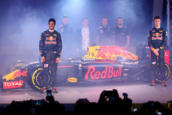 Ливрея машины Red Bull Racing RB12 на 2016 год