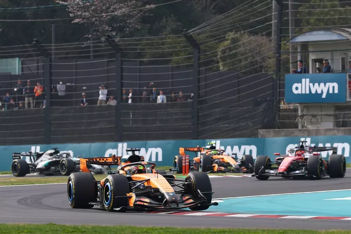 Charles Leclerc, Ferrari, Oscar Piastri, McLaren