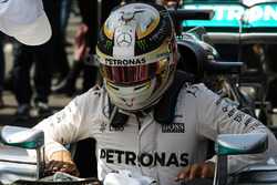 Lewis Hamilton, Mercedes AMG F1 W07 Hybrid sur la grille