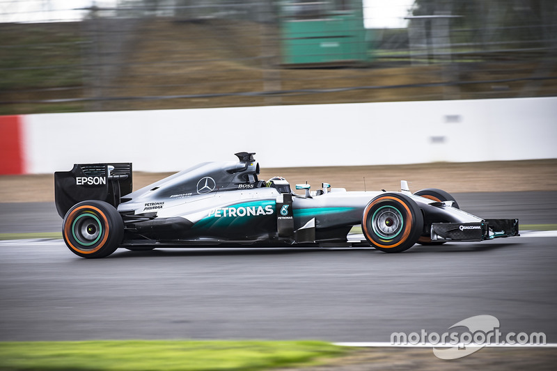 MotoGP-Champion Jorge Lorenzo im Mercedes AMG F1 W05