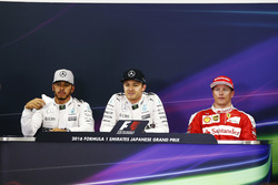 The post-qualifying press conference. L-R: Lewis Hamilton, Mercedes AMG, Nico Rosberg, Mercedes AMG