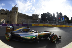 Lewis Hamilton, Mercedes AMG F1 W07 Hybrid