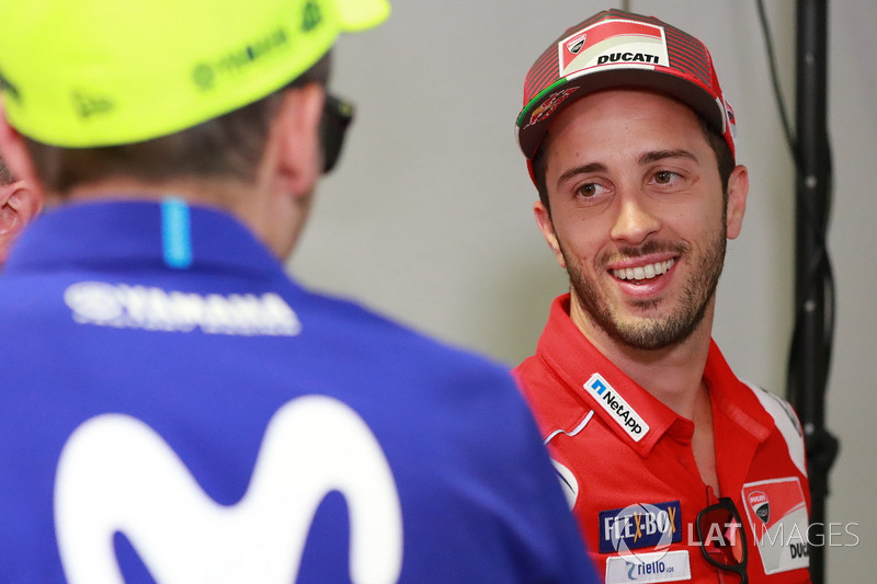 Валентино Россі, Yamaha Factory Racing, Андреа Довіціозо, Ducati Team