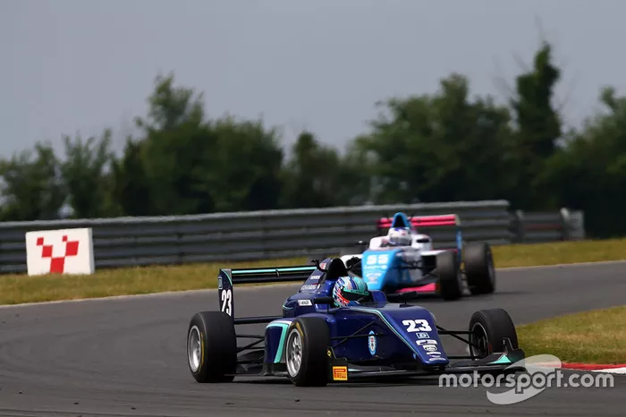 Billy Monger, Carlin