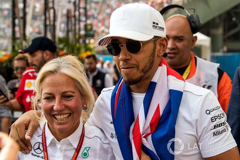 2017 World Champion Lewis Hamilton, Mercedes AMG F1