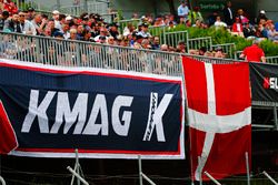 Fans display a banner in support of Kevin Magnussen, Haas F1 Team