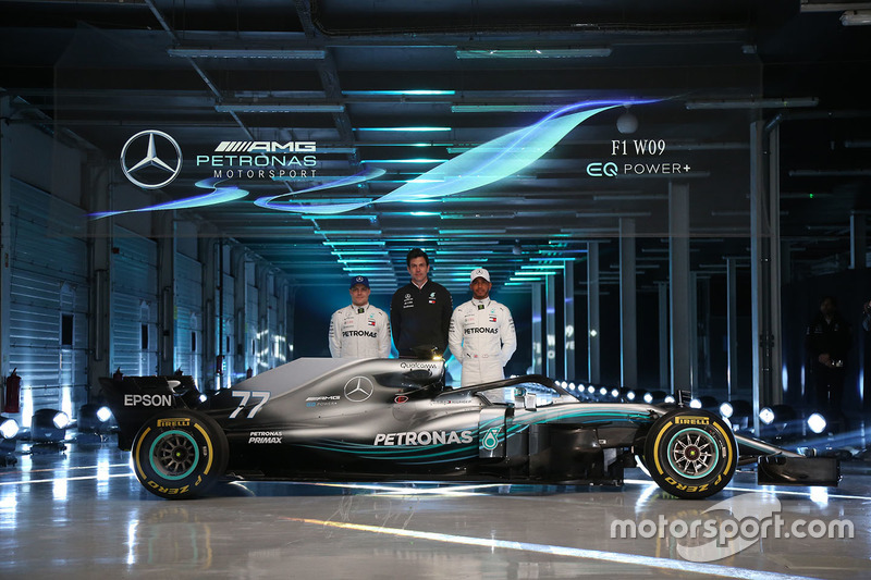 Valtteri Bottas, Mercedes AMG F1, Lewis Hamilton, Mercedes AMG F1, Toto Wolff, Direktör, Mercedes AM