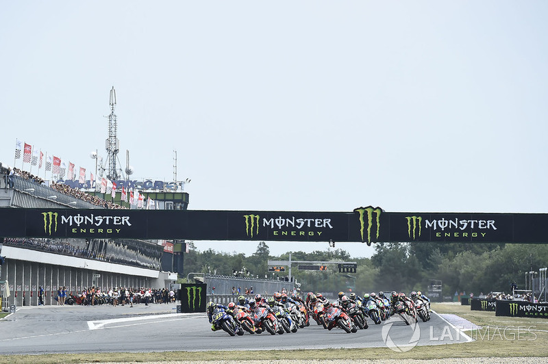 Valentino Rossi, Yamaha Factory Racing, race start