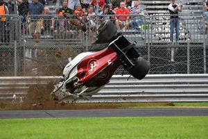 Marcus Ericsson, Sauber C37 crash