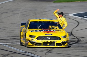 Joey Logano, Team Penske, Ford Mustang Pennzoil celebrates his win