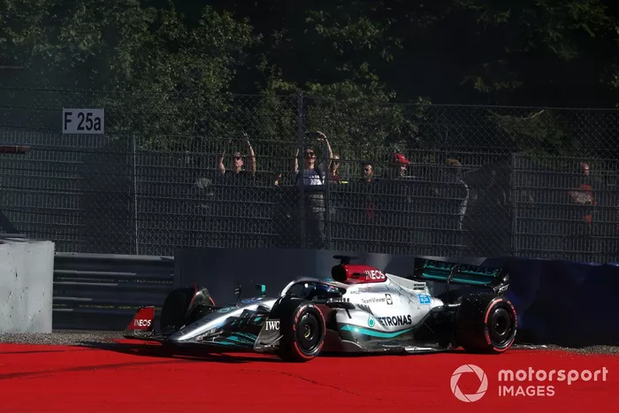 Choque de George Russell, Mercedes W13, durante la Q3