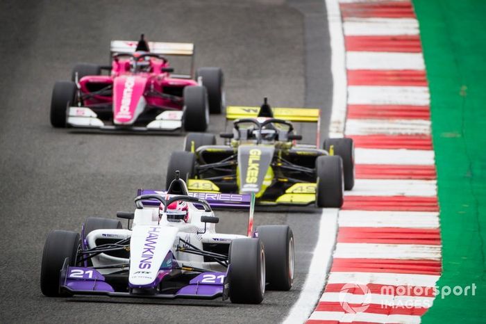 Jessica Hawkins, Megan Gilkes y Fabienna Wohlwend