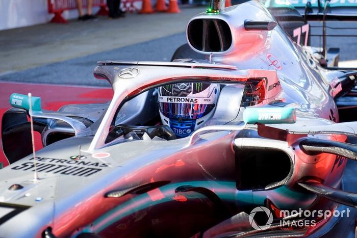 Valtteri Bottas y Mercedes AMG W10 entran en Parc Ferme 