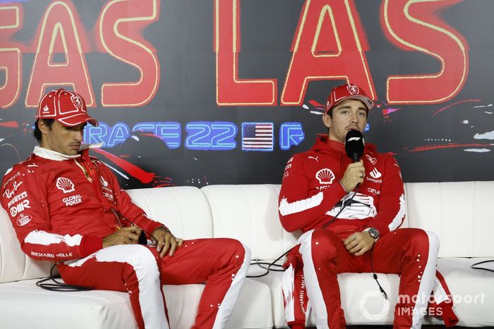 Carlos Sainz, Scuderia Ferrari, Charles Leclerc, Scuderia Ferrari