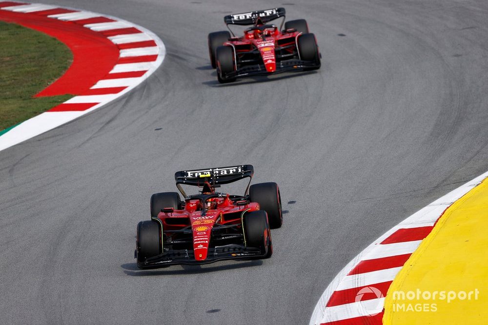 Carlos Sainz, Ferrari SF-23, Charles Leclerc, Ferrari SF-23