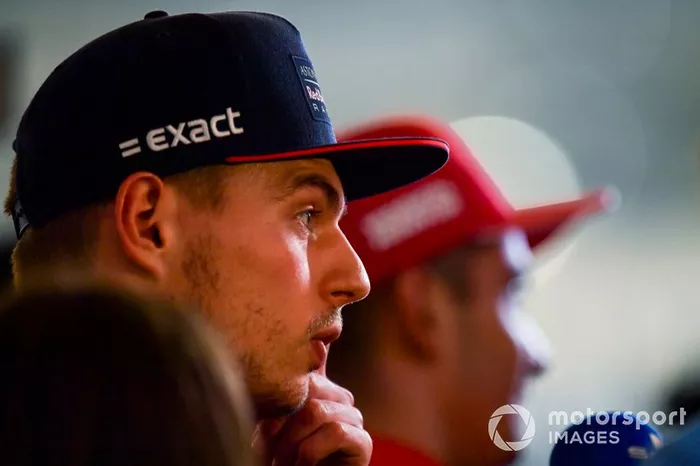 Max Verstappen, Red Bull Racing, e Charles Leclerc, Ferrari 