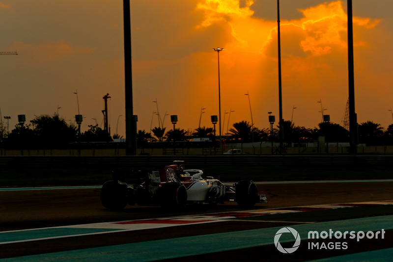 Kimi Raikkonen, Sauber C37 Jean Petin