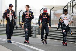Max Verstappen, Scuderia Toro Rosso, Daniil Kvyat, Red Bull Racing, Carlos Sainz Jr., Scuderia Toro 
