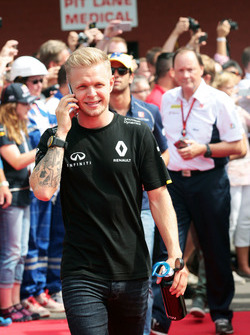 Kevin Magnussen, Renault Sport F1 Team en el desfile de pilotos