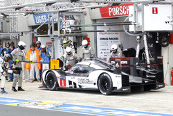 #1 Porsche Team Porsche 919 Hybrid: Timo Bernhard, Mark Webber, Brendon Hartley