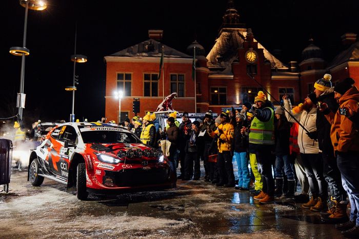 Oliver Solberg, Elliott Edmondson, Toyota Gazoo Racing WRT Toyota GR Yaris Rally1