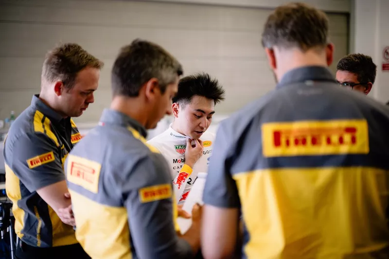 Ayumu Iwasa, Red Bull Racing