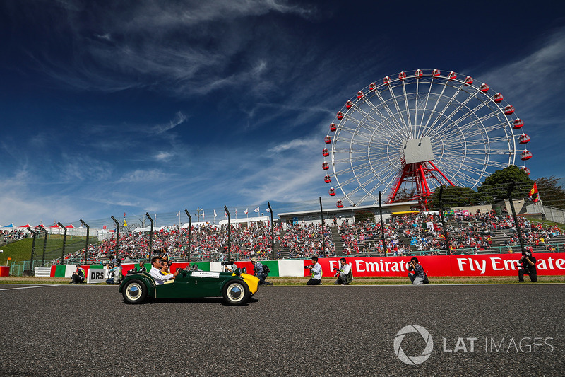 Jolyon Palmer, Renault Sport F1 Team on the drivers parade