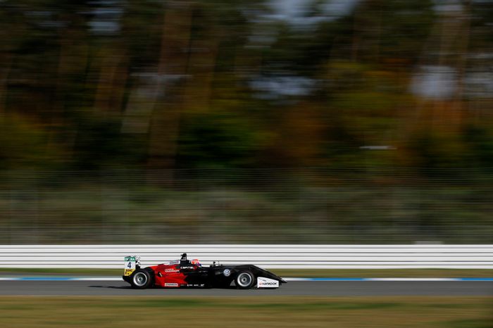 Juri Vips, Motopark Dallara F317 - Volkswagen