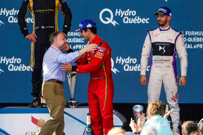 Lucas di Grassi, ABT Schaeffler Audi Sport, es felicitado por Jean Todt, presidente de FIA