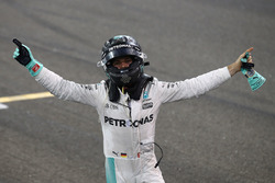 Second placed Nico Rosberg, Mercedes AMG F1 W07 Hybrid celebrates his World Championship at the end