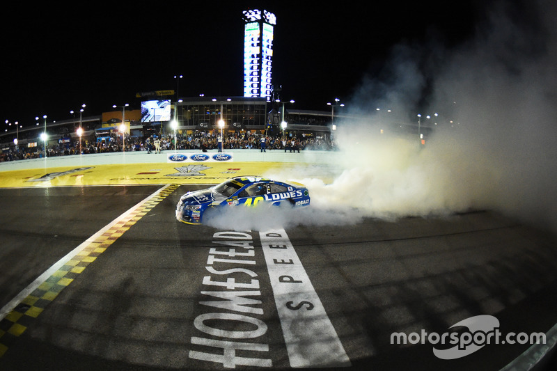 Campeón 2016 y ganador Jimmie Johnson, Hendrick Motorsports Chevrolet