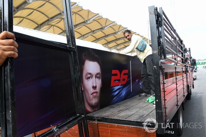 Cartel de Daniil Kvyat, Scuderia Toro Rosso