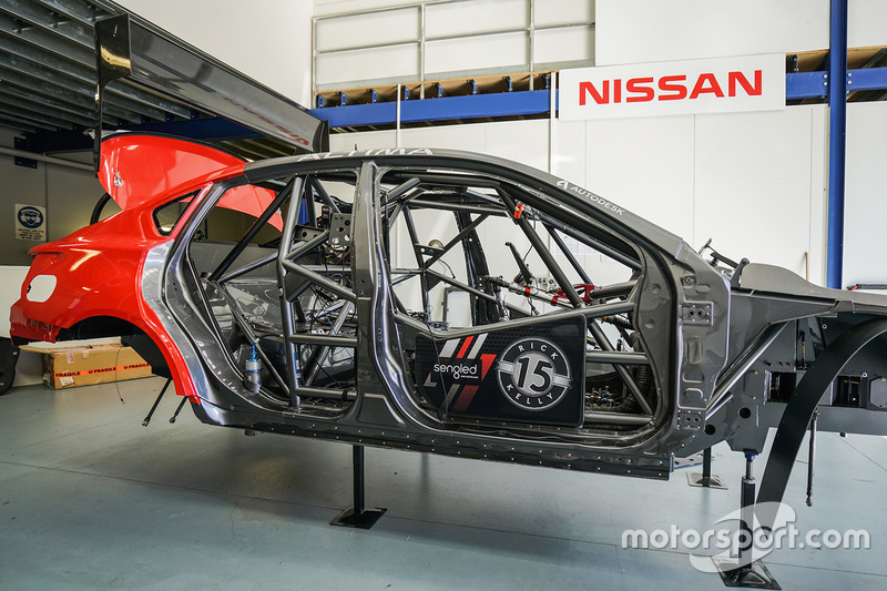 Nissan Motorsports builds a new chassis for Rick Kelly at Nissan