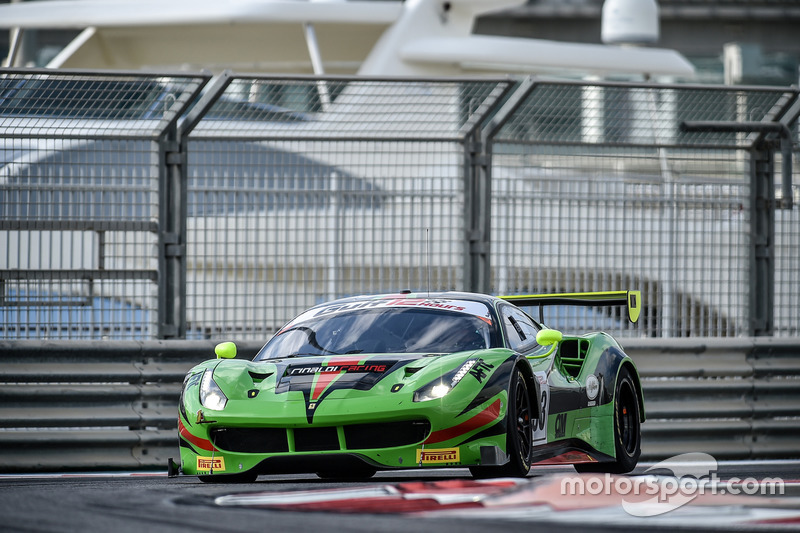 #33 Rinaldi Racing Ferrari 488 GT3: Ринат Салихов, Марко Зеефрид, Норберт Зидлер