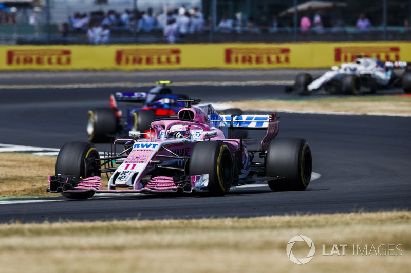 Sergio Perez, Force India VJM11, leads Pierre Gasly, Toro Rosso STR13