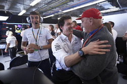 George Russell, Toto Wolff, Lewis Hamilton, Mercedes AMG F1