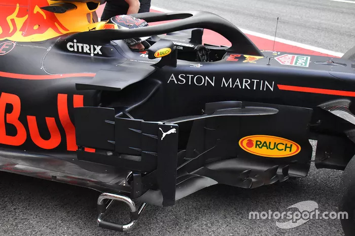 Red Bull Racing RB14 detalle de bargeboard