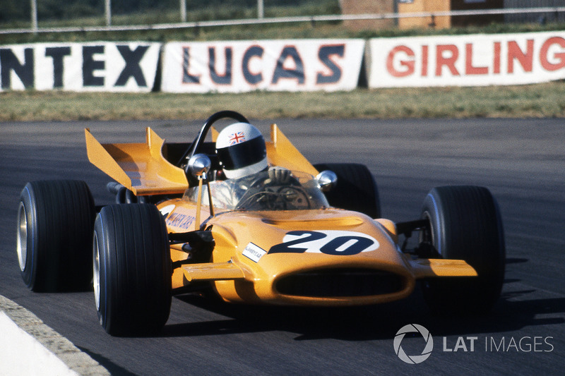 Дерек Белл, McLaren M9A Ford