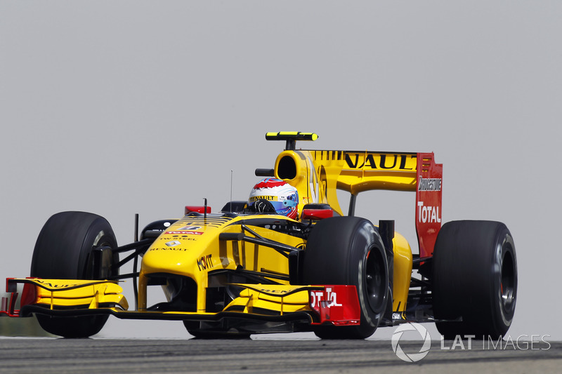 Vitaly Petrov, Renault F1 Team R30